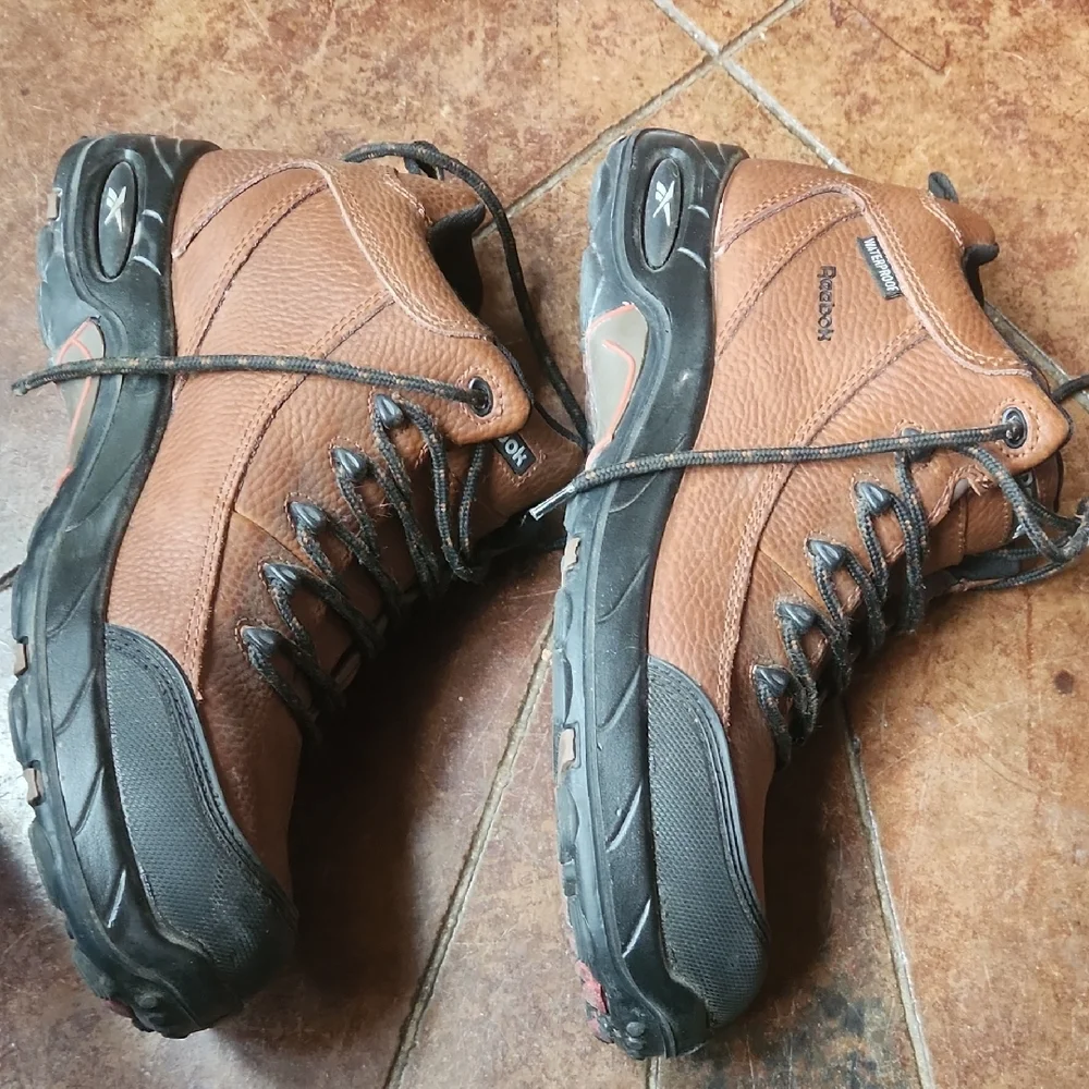 Reebok Men's Brown and Black Steel Toe Work Shoes - Picture 5 of 5